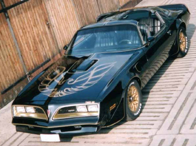 1977-Pontiac-Firebird.002.jpg